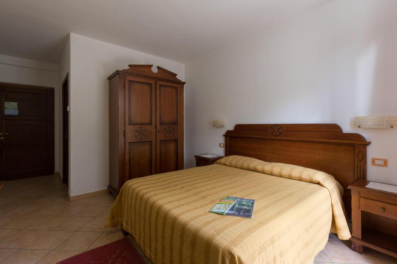 Hotel Ispinigoli ดอร์กาลี ภายนอก รูปภาพ