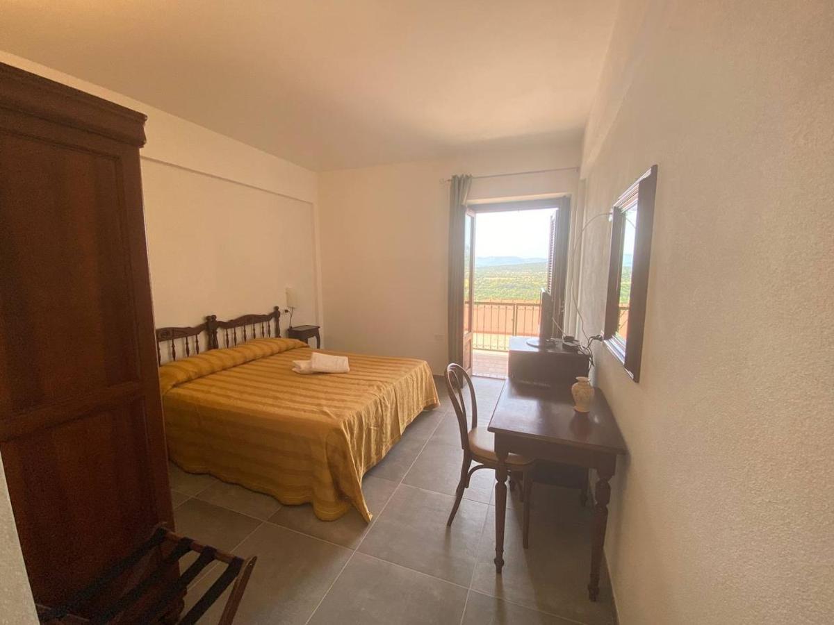 Hotel Ispinigoli ดอร์กาลี ภายนอก รูปภาพ