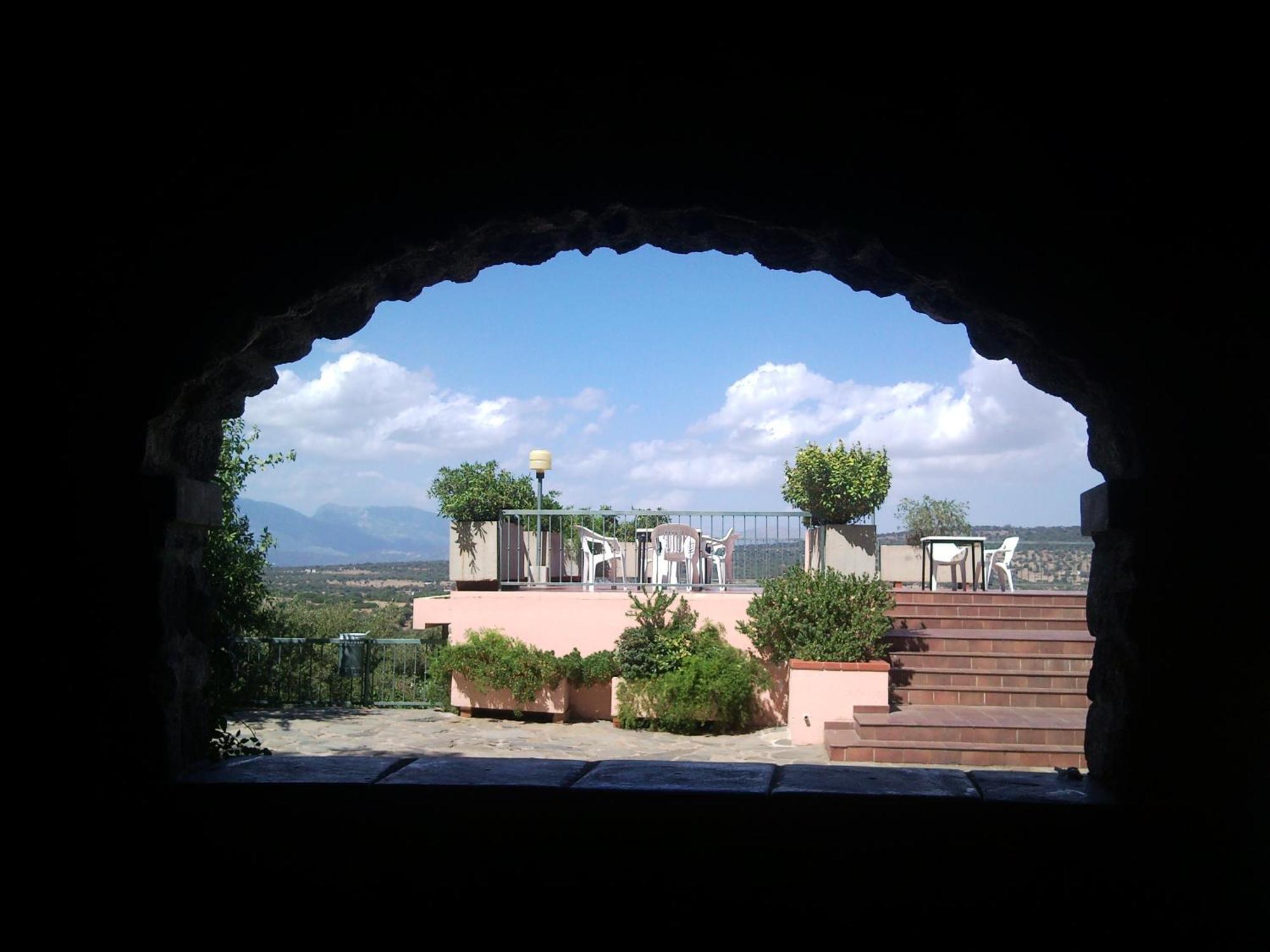 Hotel Ispinigoli ดอร์กาลี ภายนอก รูปภาพ
